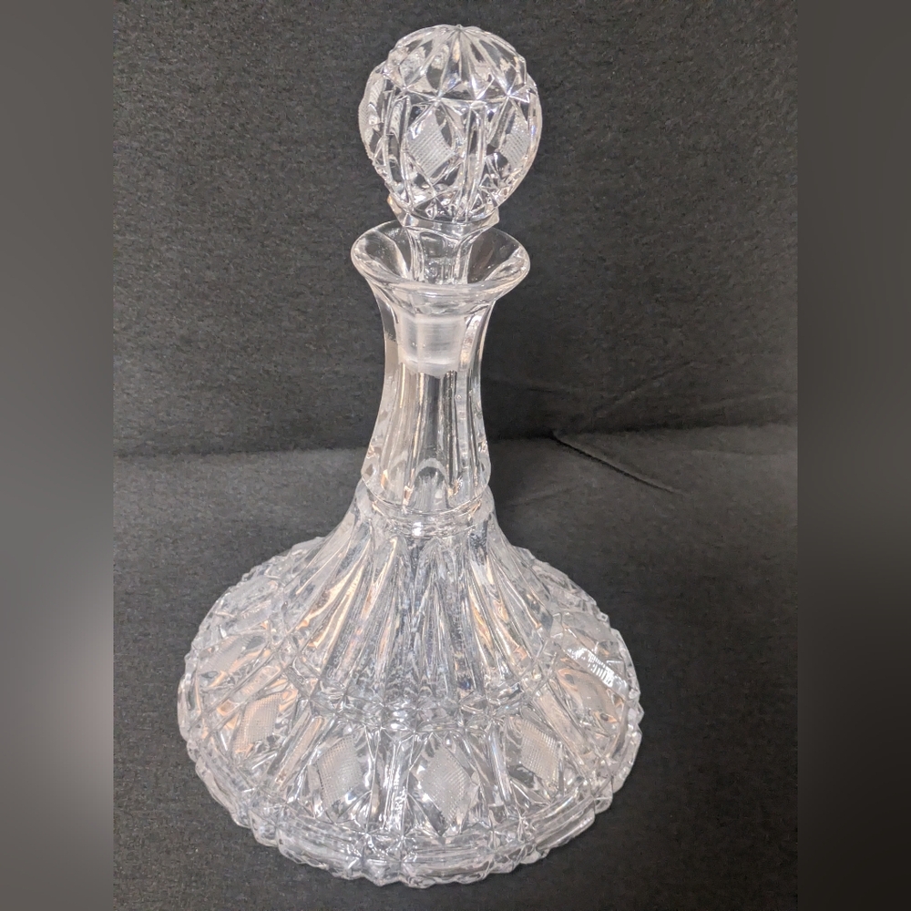 Elegant Crystal Decanter